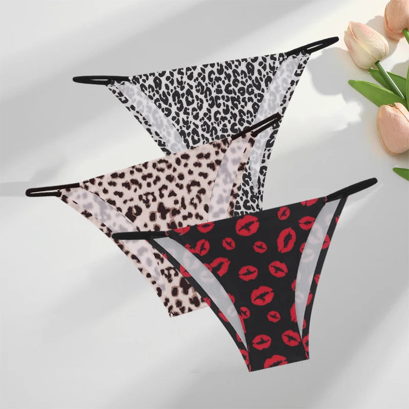 Women's Seamless Silk Underwear 3-Piece Set - Leopard Print Low-Waist Briefs