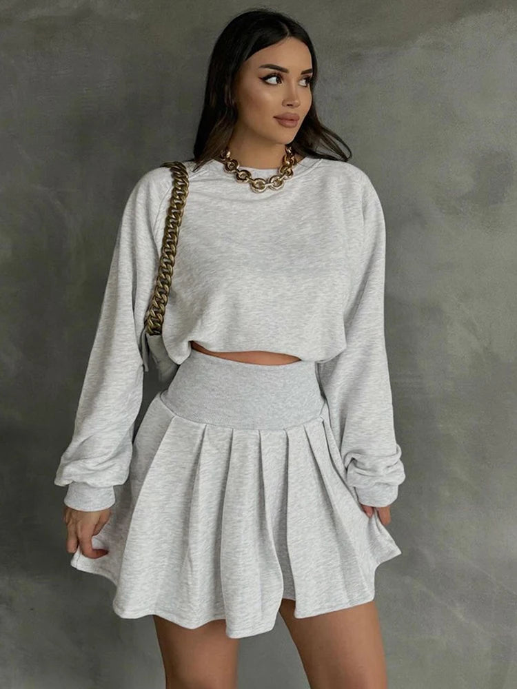 Women's Pleated 2 Piece Set - Long Sleeves Sweatshirt  and High Waisted Pleated  Skirt