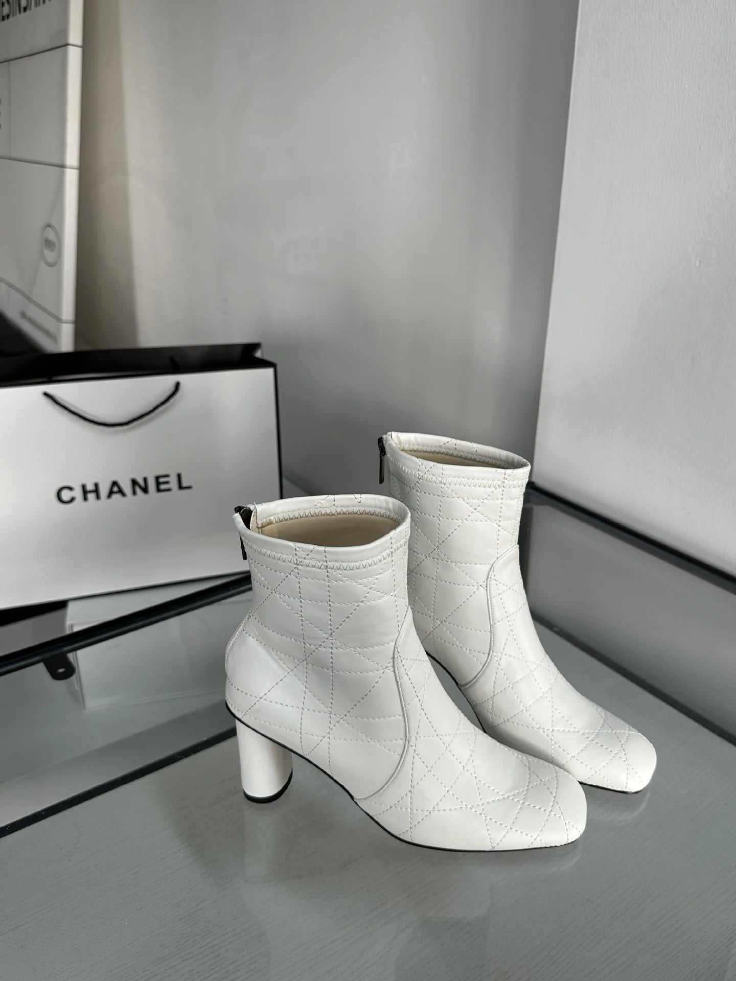 Retro Checkered Ankle Boots - Round Heel with Back Zipper