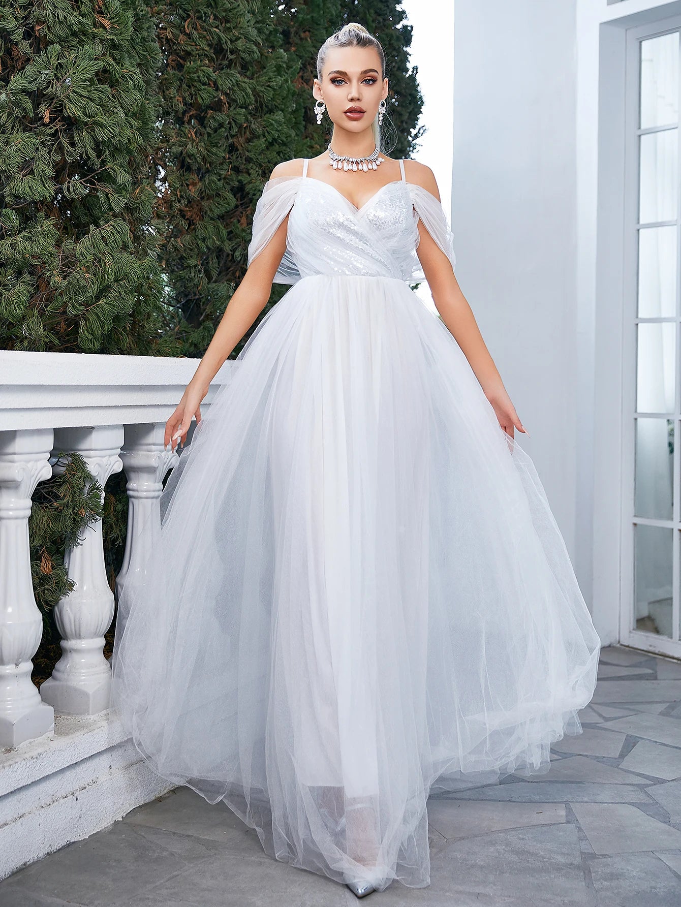 Women's Classic Spaghetti Strap Tulle Wedding Party Dress