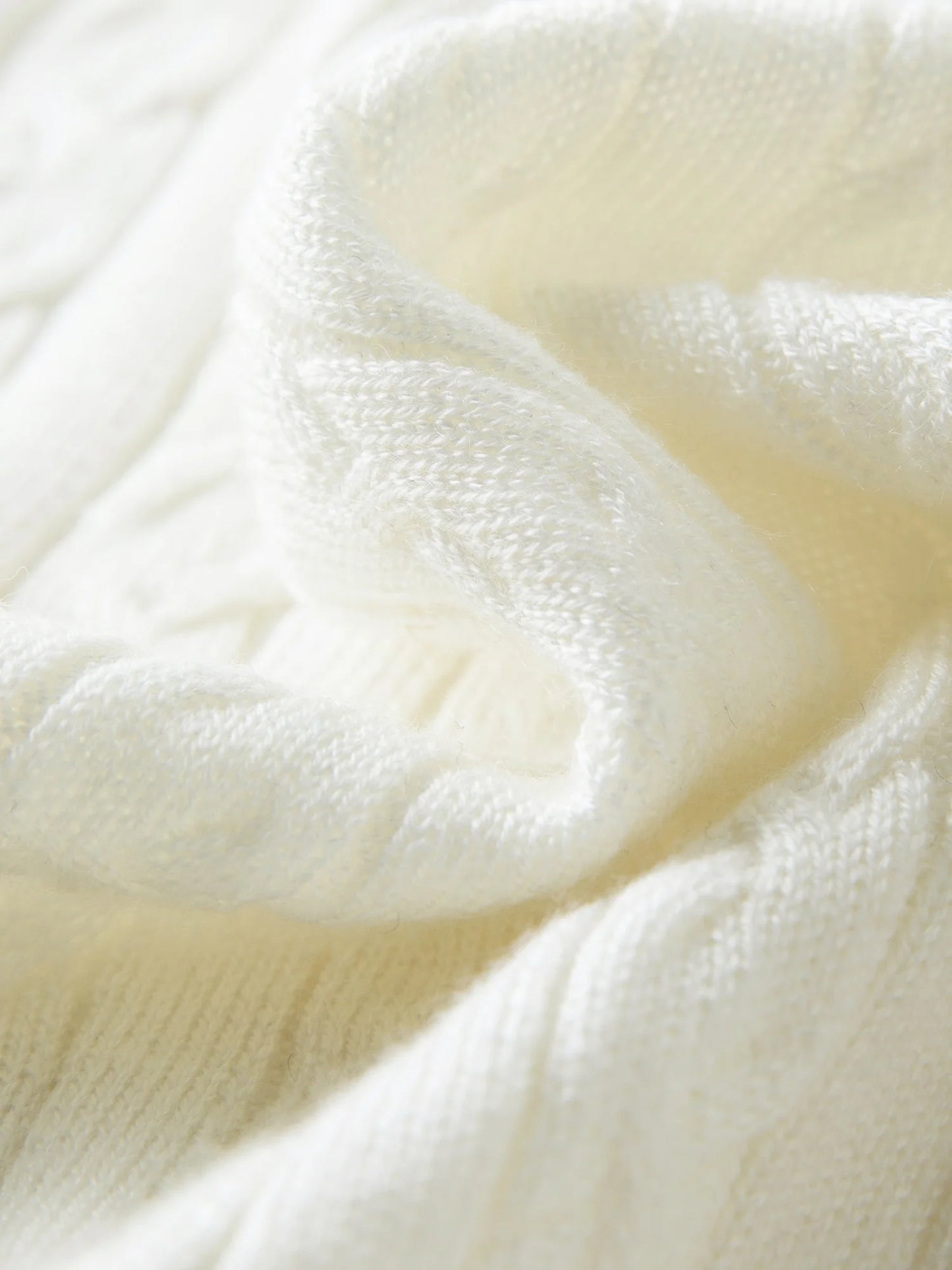 Cable Knit Vest - White V-Neck Sleeveless Pullover