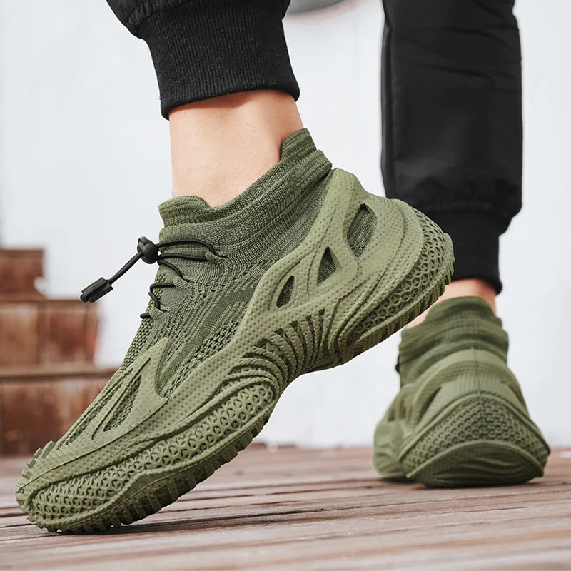 Men's Sports Mesh Running Sneakers Lace Up Comfortable Casual Sneakers