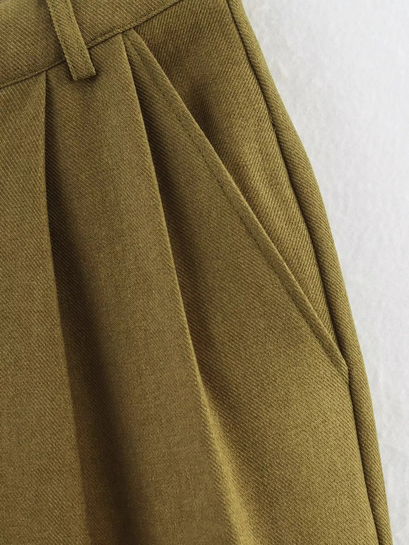 Olive Green Pleated Pants - Mid-Rise Waist Pocket Loose Casual Trousers