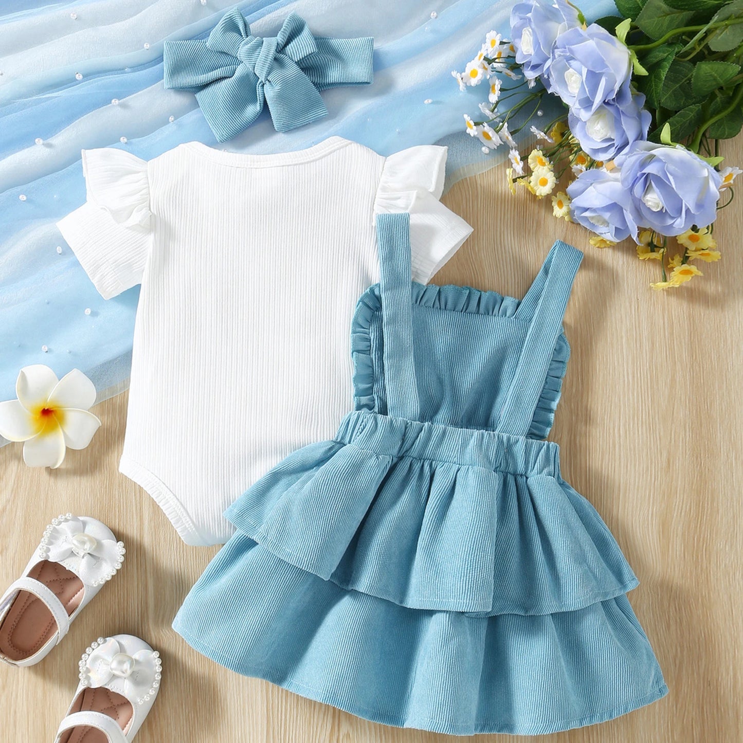 3pcs Baby Girls 0-18M Short Sleeves Ribbed Romper Crochet Flowers Suspender Skirt and Headband