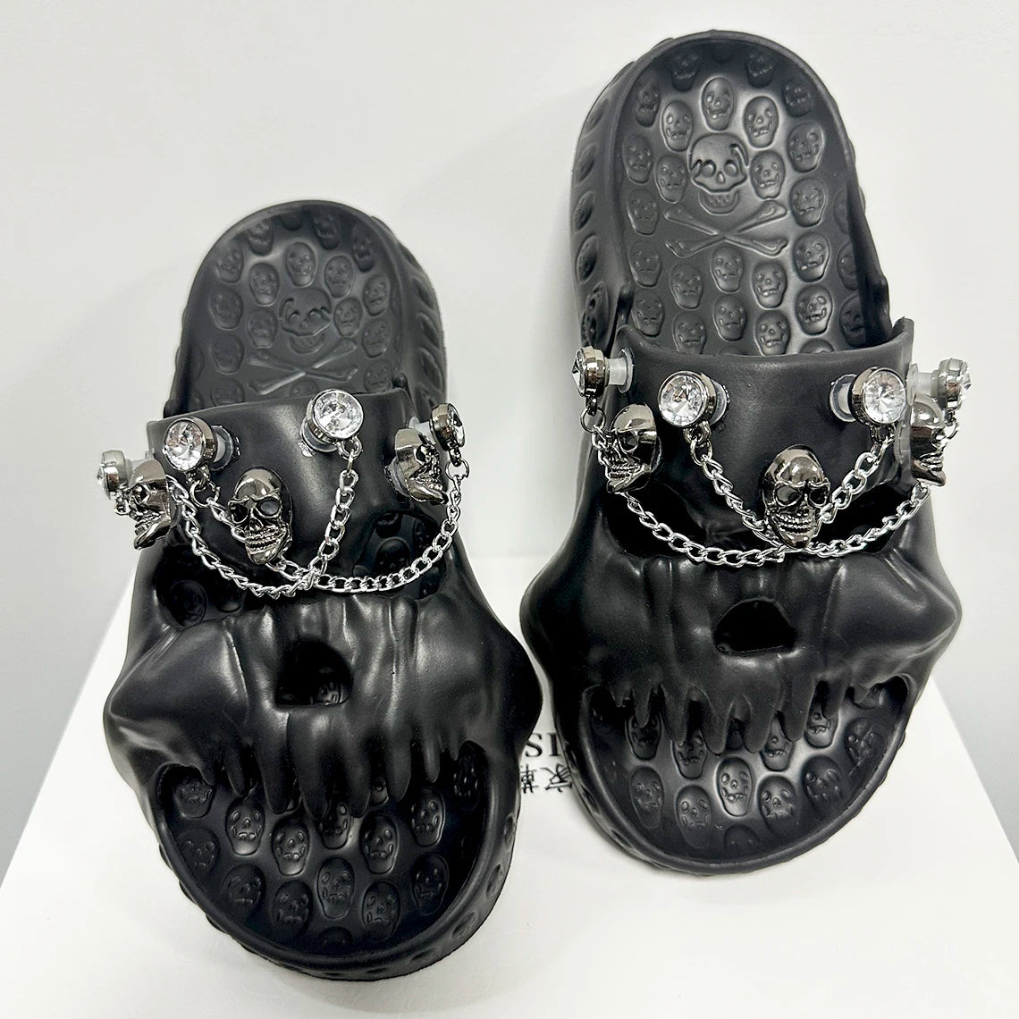 Men's Skull Design Slippers - Non-Slip Beach Sandals Slides