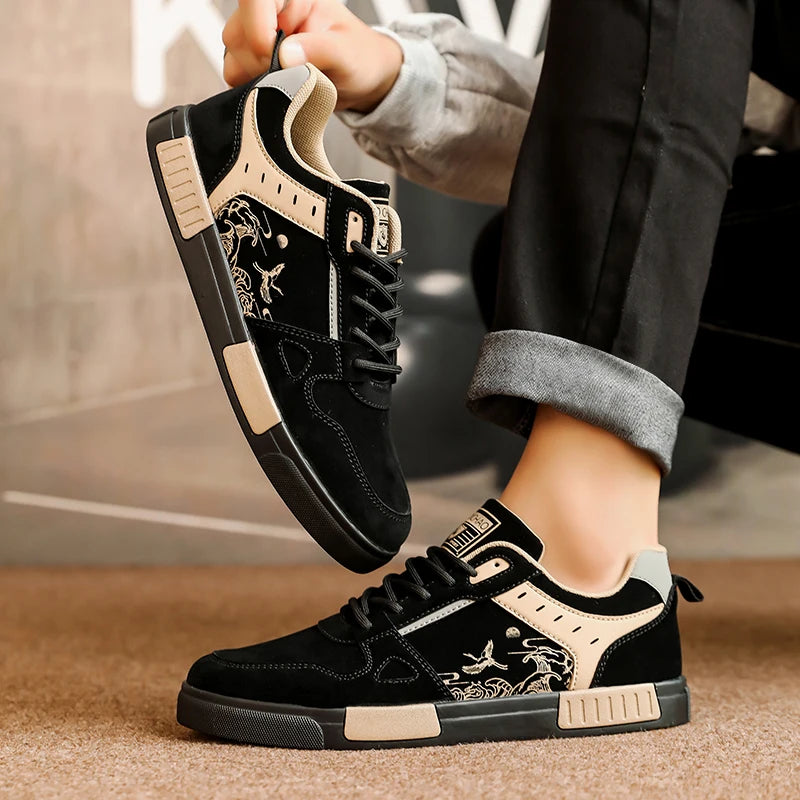 Men's Casual Versatile Skateboard Sports Shoes Lace Up  Sneakers