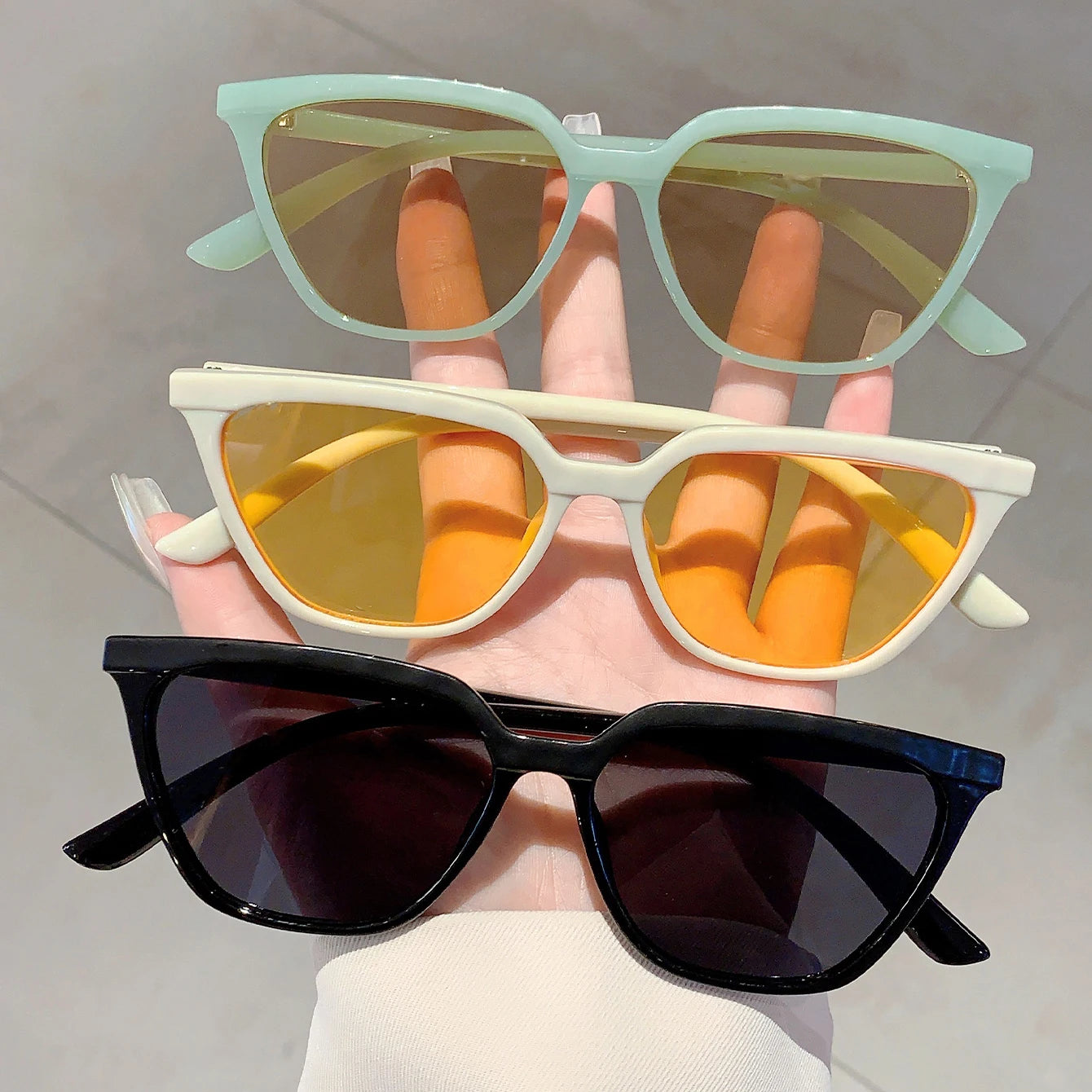 Stylish Cat Eye Sunglasses - Oversized Black Fashion Eyewear for Driving & Travel