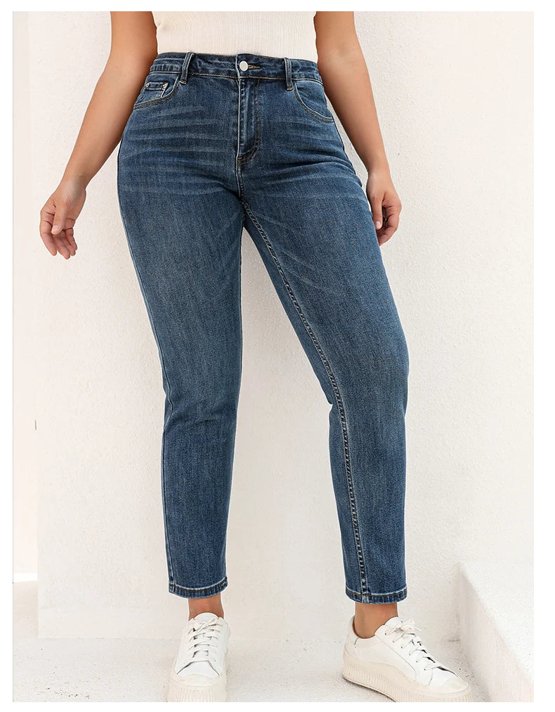 Plus Size Women's Straight Mid Waist Full Length Stretchy Jeans