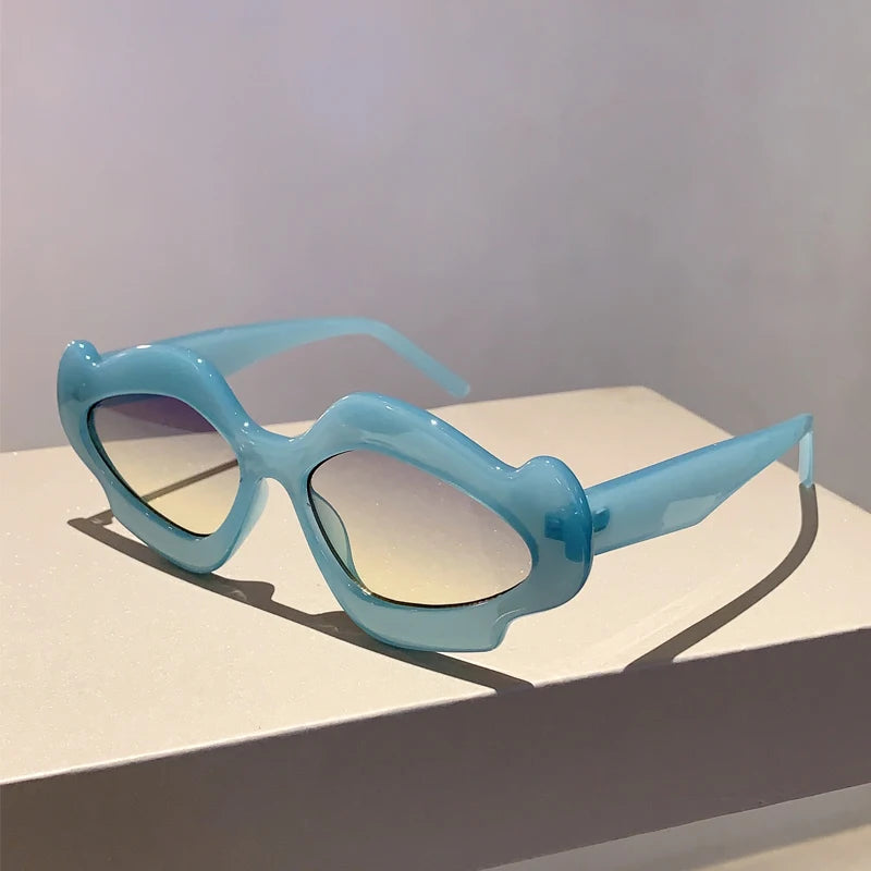 Women's Vintage Flower  Irregular Shape Gradient Sunglasses