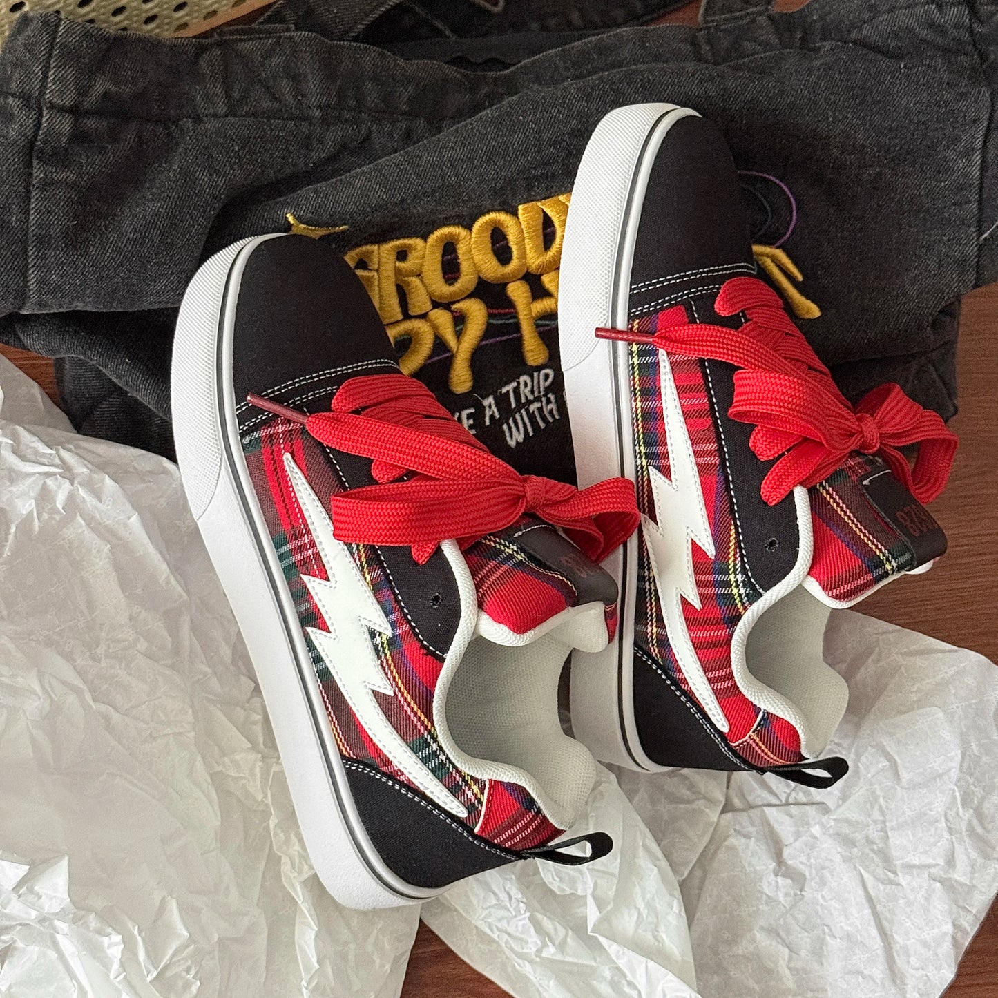 Lightning Design Sneakers - Casual Sports Trainers