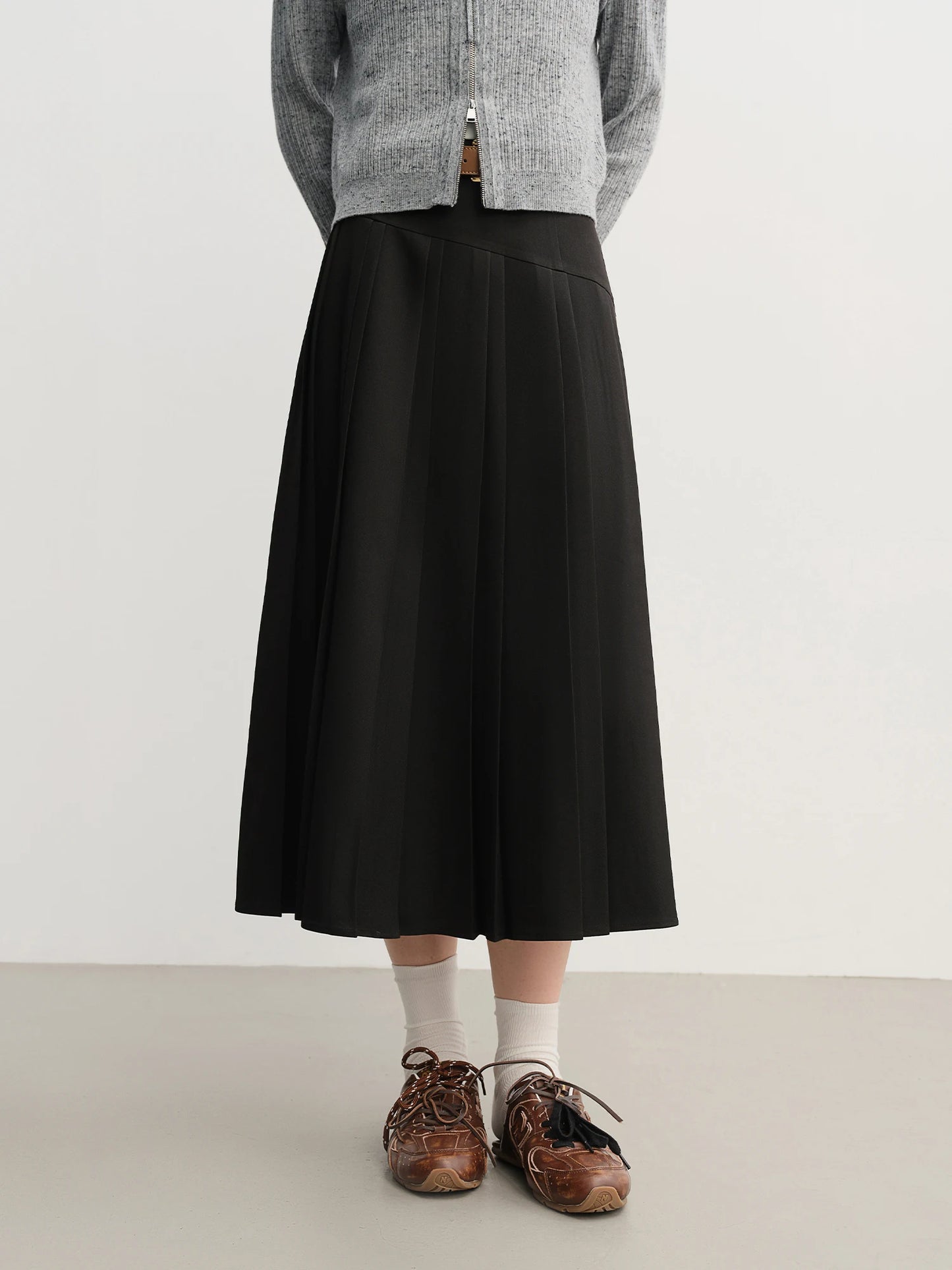 Ribbon Tie Blouse with Irregular Hem