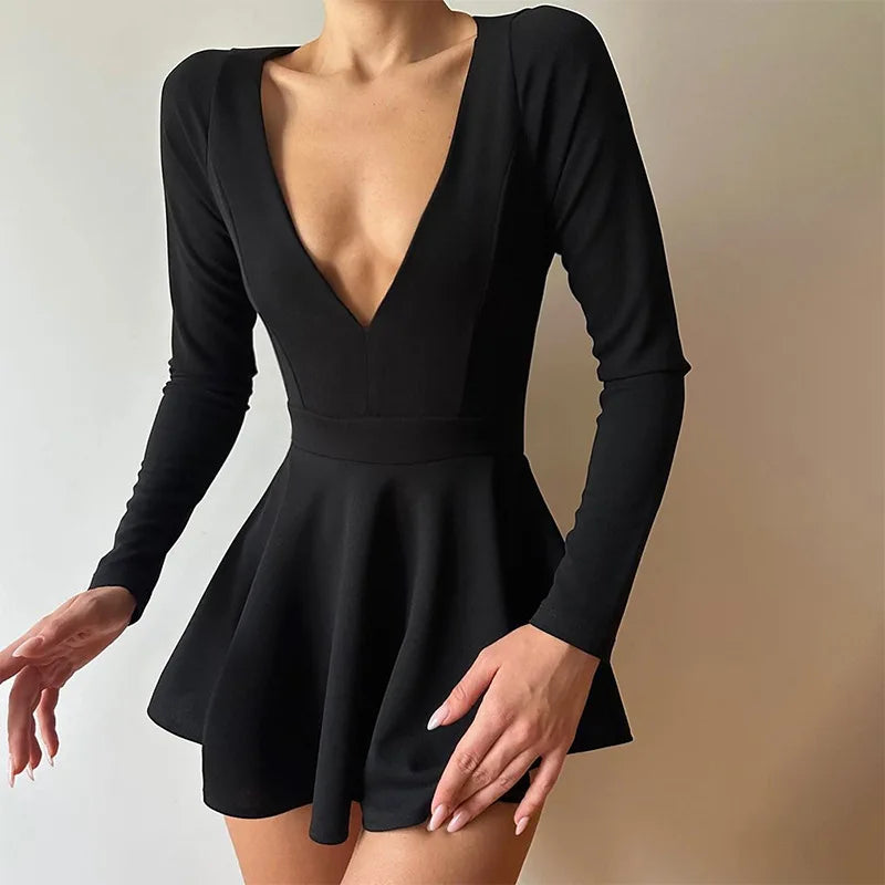 Women's Backless V Neck A-Line Mini Dress - Long Sleeve Pleated Dress