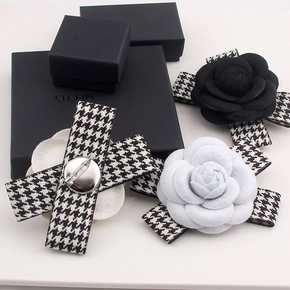 Retro Camellia Flower Brooch - Fabric Bow Lapel Pin for Women