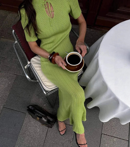 Women's Knitted Short Sleeve Maxi Dress - Casual Solid Sweater Bodycon Style