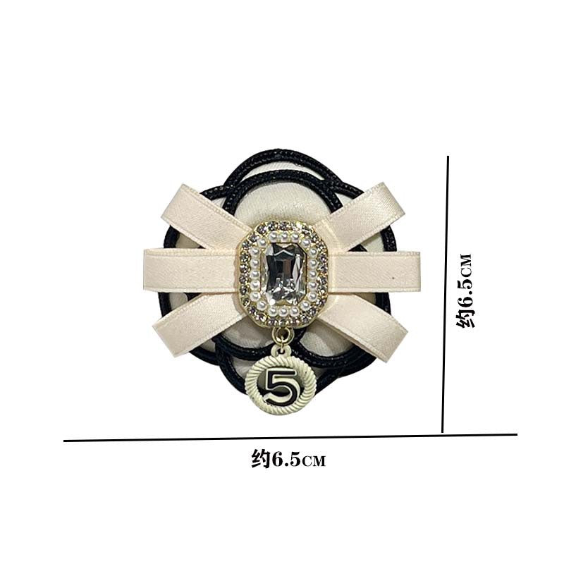 Camellia Flower Brooch Pins - Women's College Style Pearl Crystal Bow Tie Fashion Badge