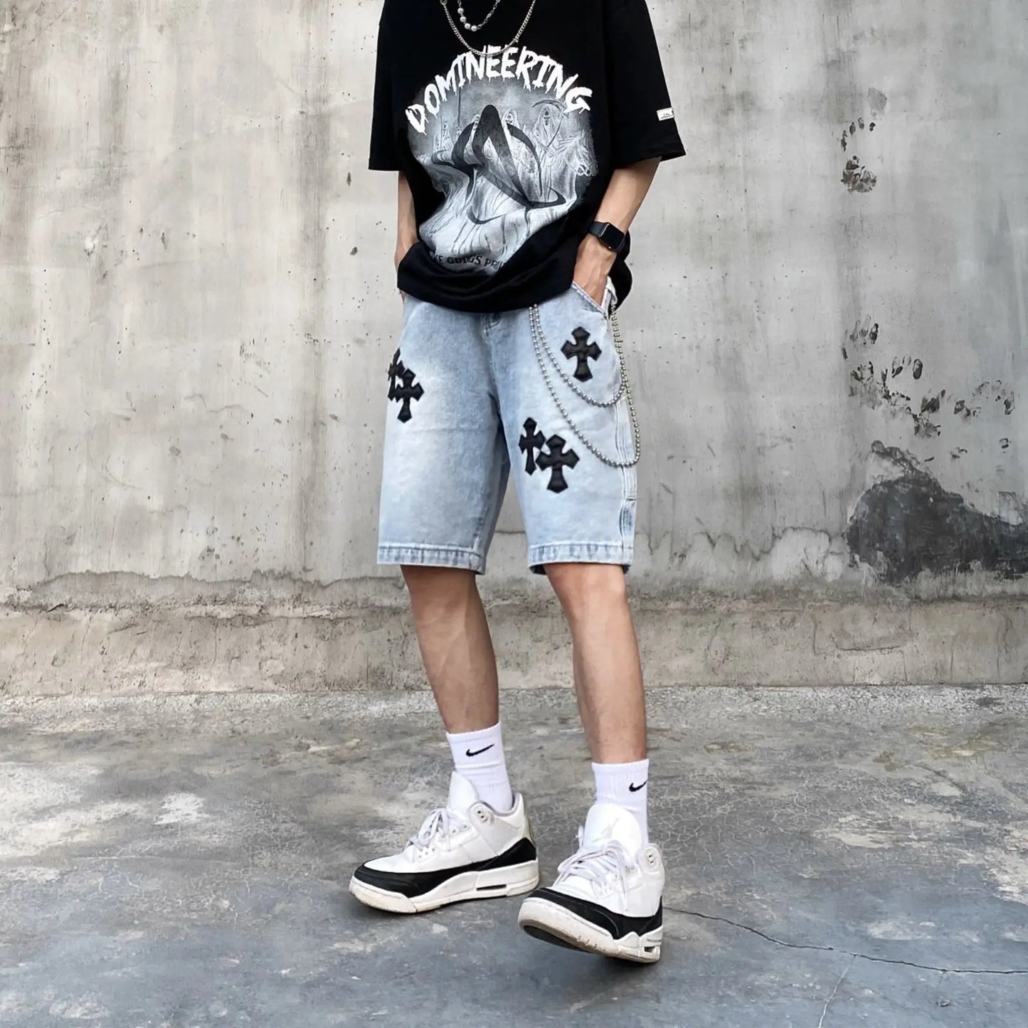 Men's Versatile American Cross Embroidery Washed Denim Shorts