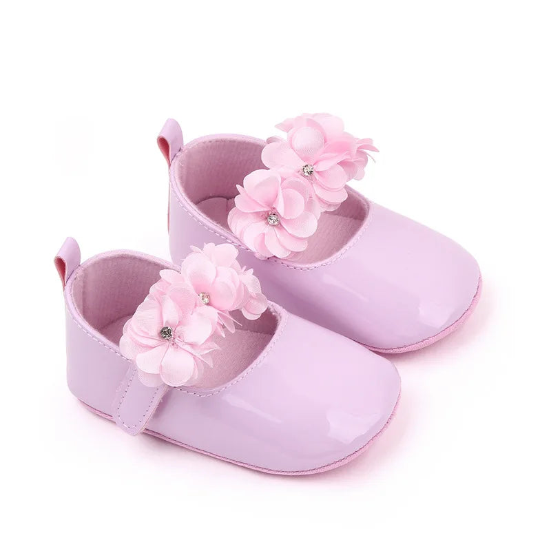 0-11M Baby Girls Cute Shoes 3 Colors Solid Soft Sole Flower Decor PU Leather Flats Shoes First Walkers