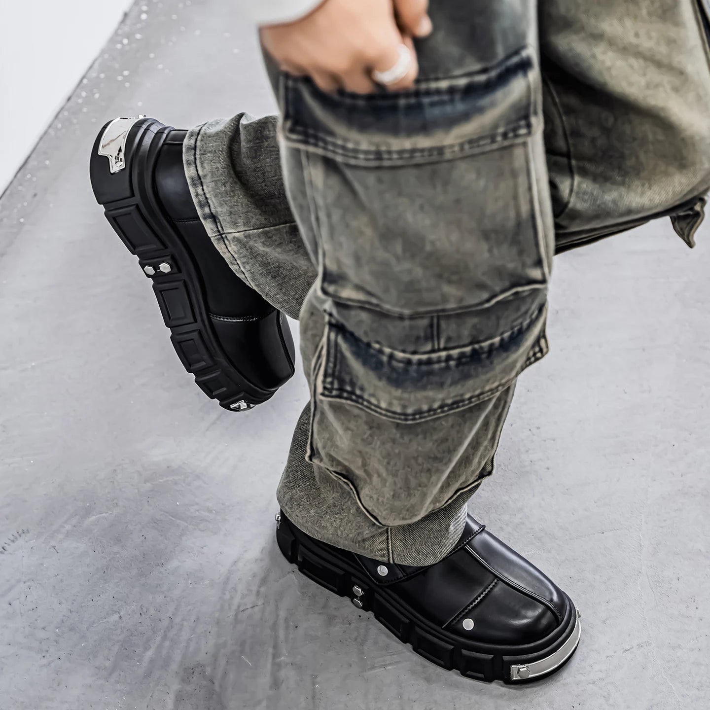 Men's Leather Platform Derby Shoes - Metal Detail Casual Dress Sneakers