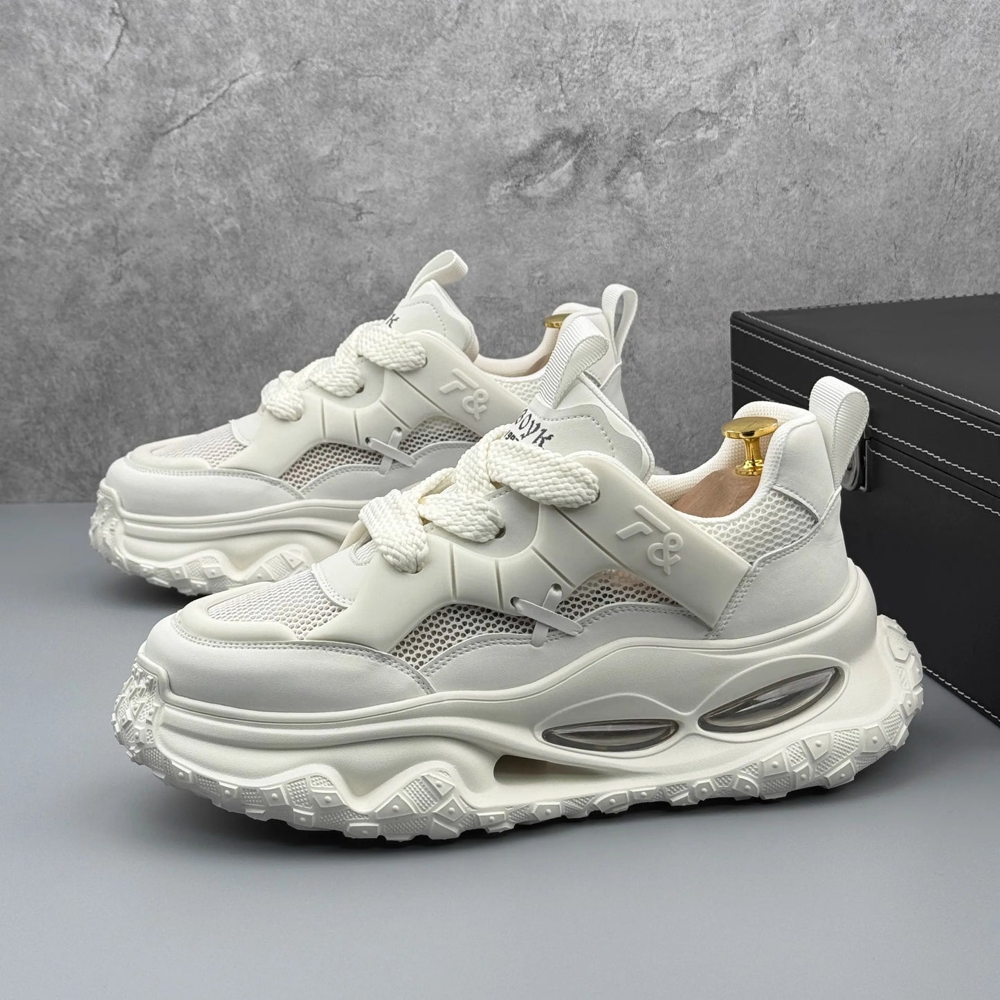 Men's Platform Sneakers - Breathable Lace-Up Tennis Sports Shoes