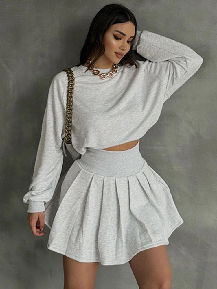 Women's Pleated 2 Piece Set - Long Sleeves Sweatshirt  and High Waisted Pleated  Skirt