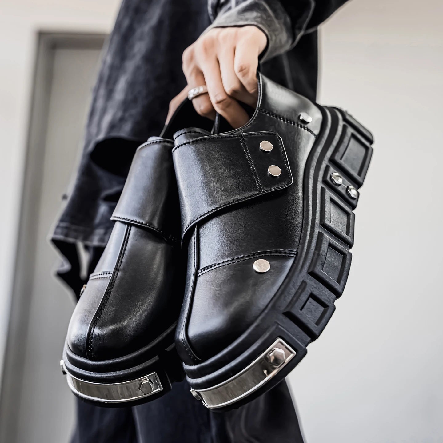 Men's Leather Platform Derby Shoes - Metal Detail Casual Dress Sneakers