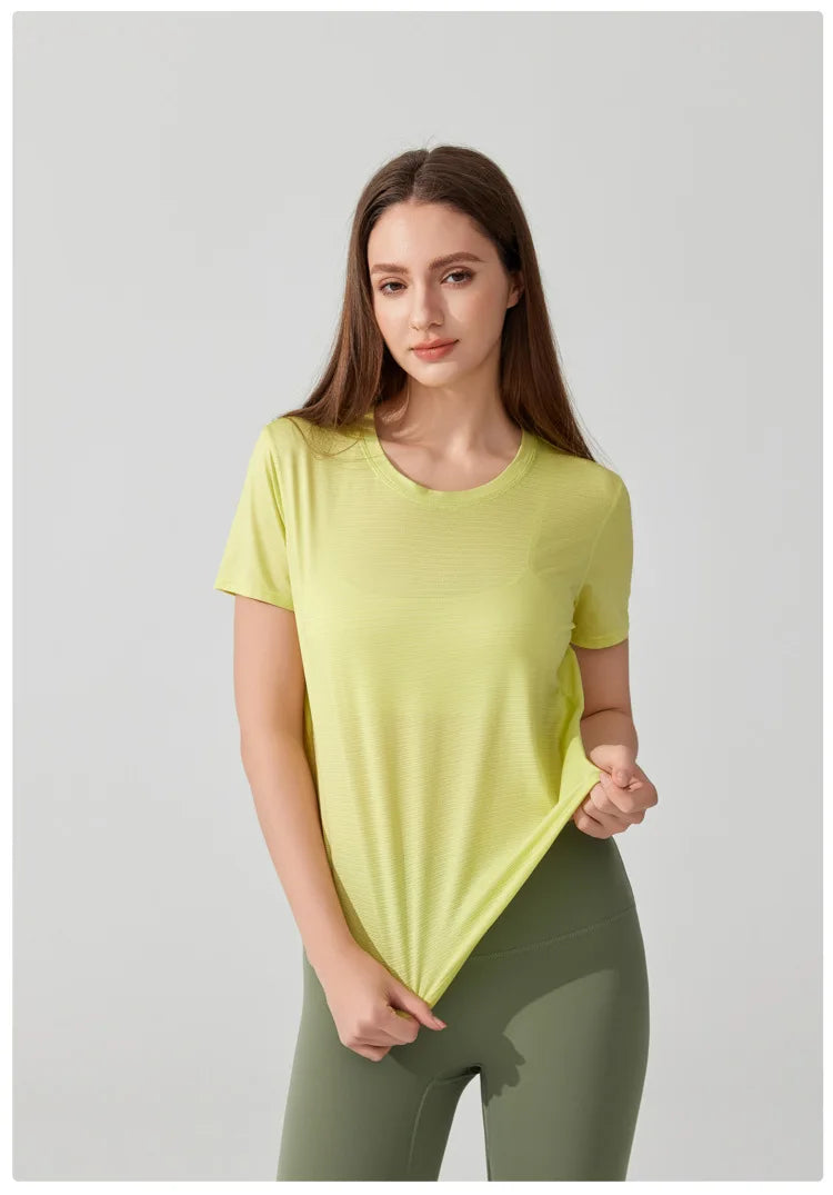 Women's Loose Fit Yoga T-Shirt - Quick Dry Athletic Top for Running & Gym