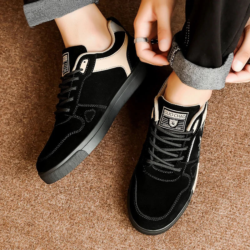 Men's Casual Versatile Skateboard Sports Shoes Lace Up  Sneakers