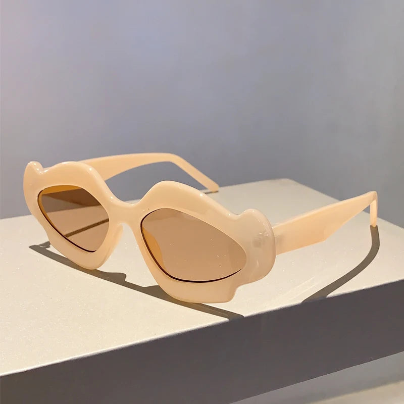 Women's Vintage Flower  Irregular Shape Gradient Sunglasses