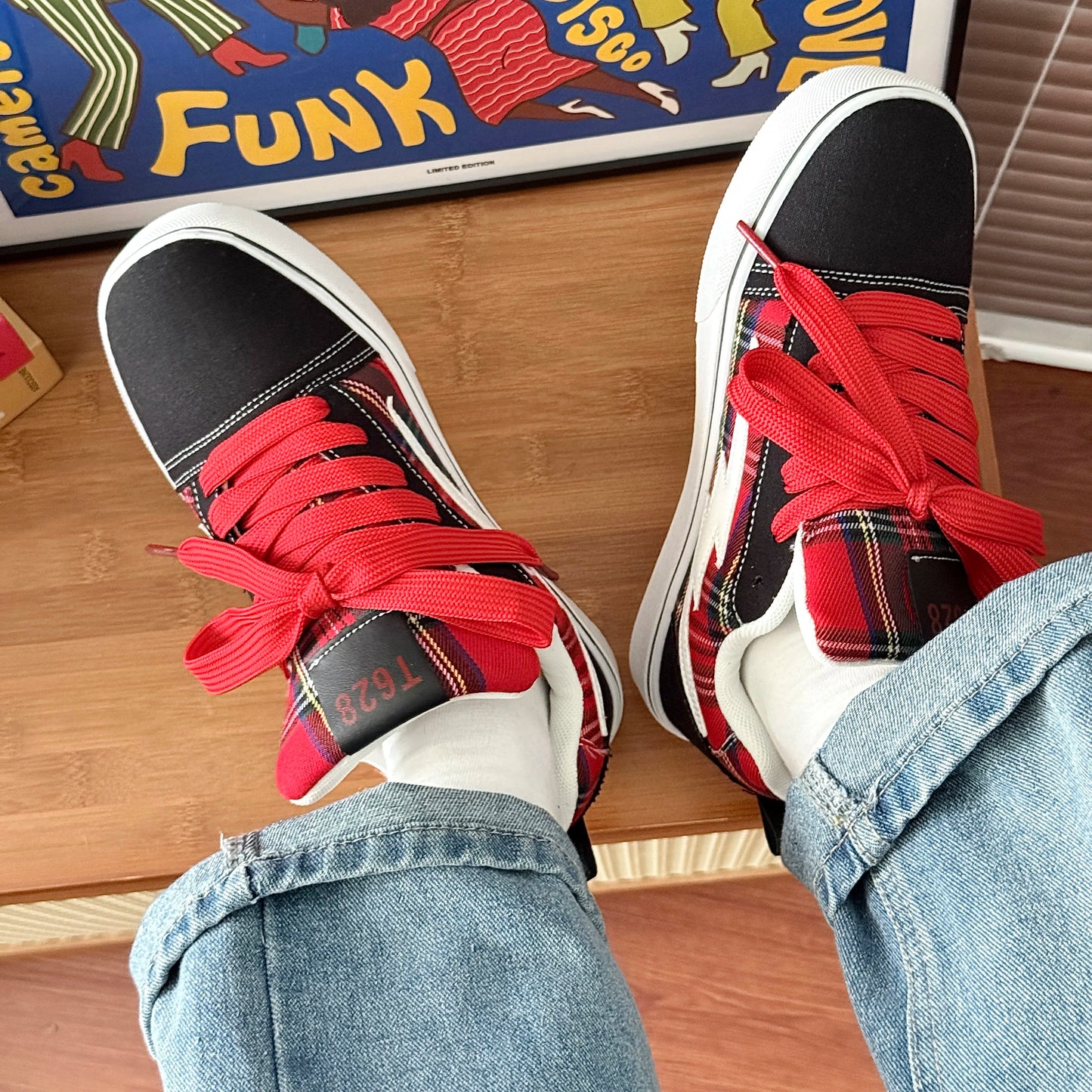 Lightning Design Sneakers - Casual Sports Trainers