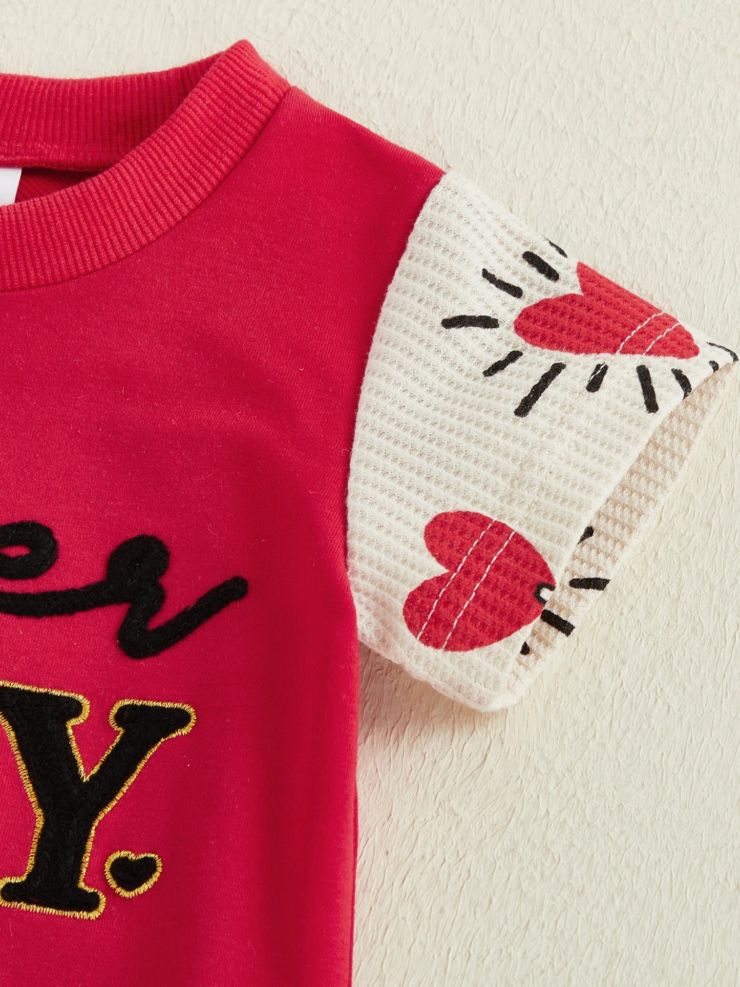Toddler Boys Valentine's Day Outfit Set - Letter Embroidery T-Shirt & Candy Heart Shorts