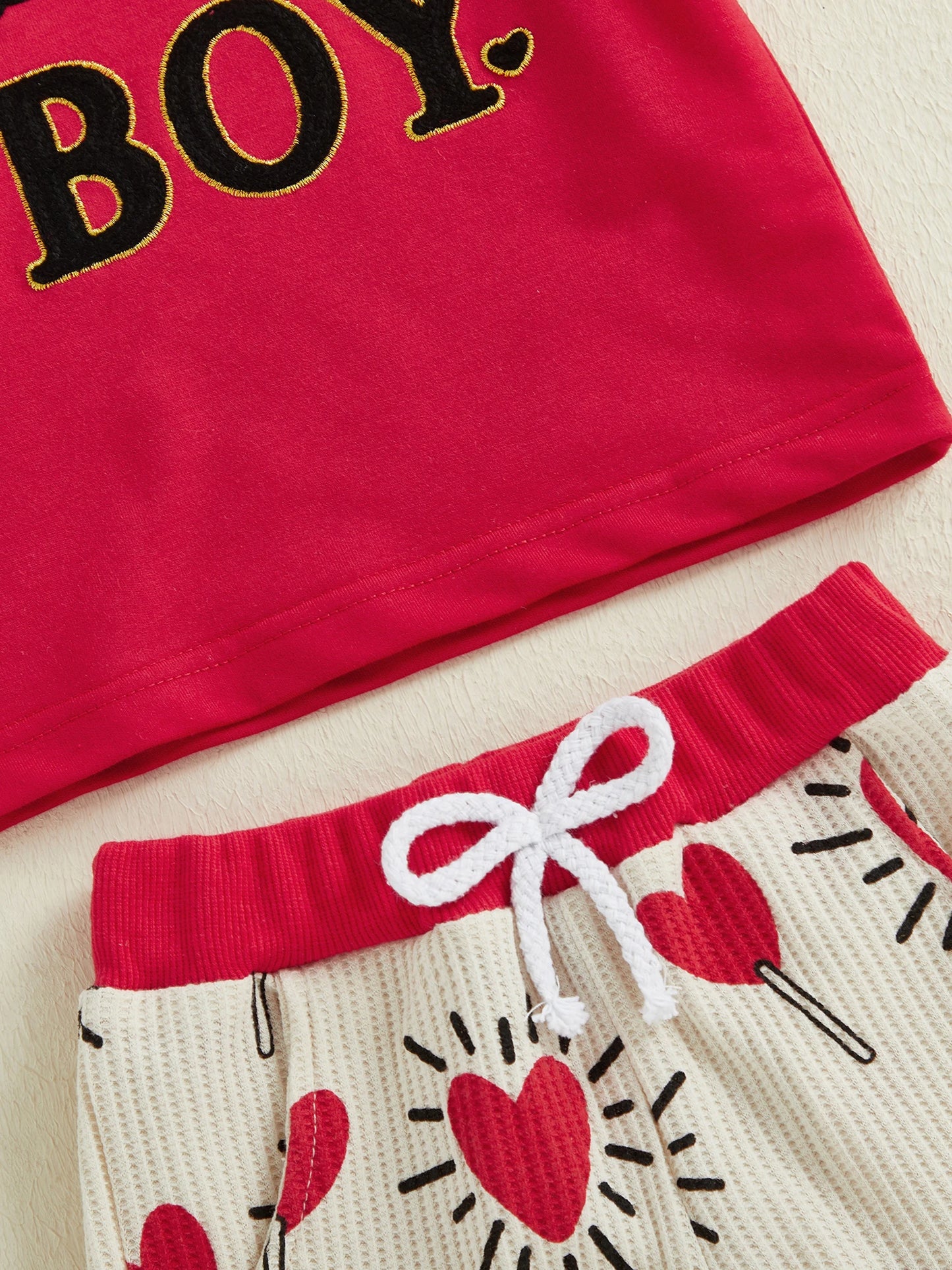 Toddler Boys Valentine's Day Outfit Set - Letter Embroidery T-Shirt & Candy Heart Shorts