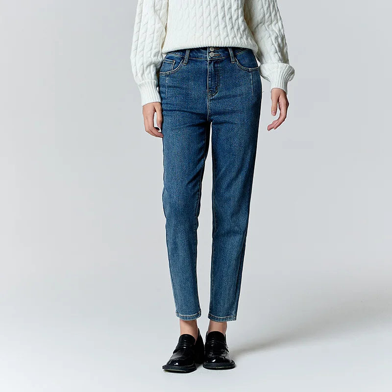 Women's Slim Fit Brushed Jeans - Tapered Winter Denim for Daily Wear