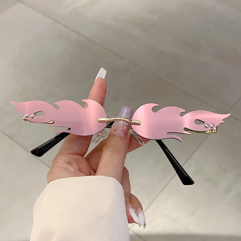 Women's Chic Fire Design  Stylish Sunglasses
