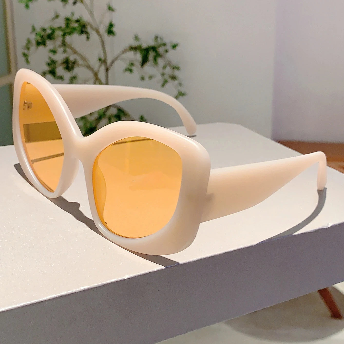 Women's Oversized Irregular Rim Sunglasses