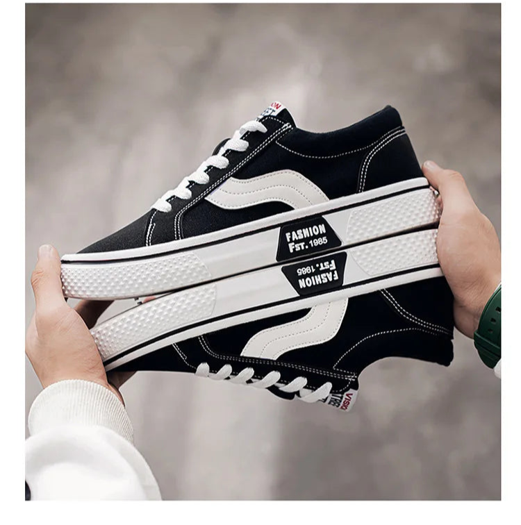 Men's Canvas Skateboard Sneakers - Lace-Up Casual Trainers