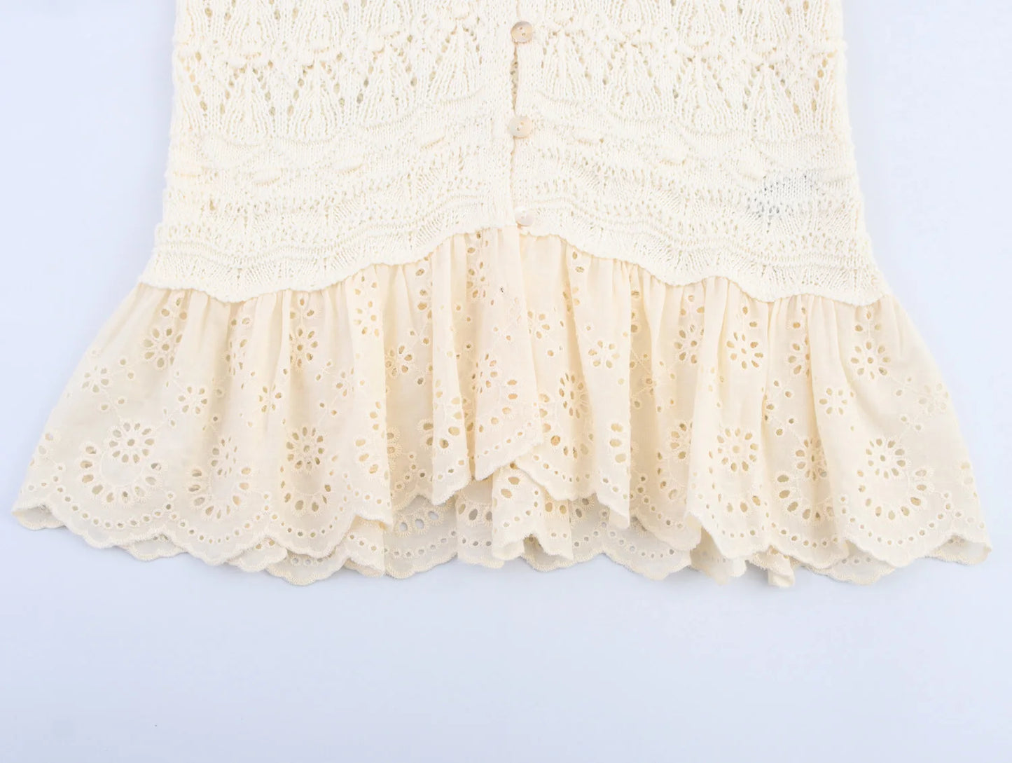 Women's Summer Hollow Embroidery Decoration Splicing Knitted Style Round Neck Short Sleeved Top