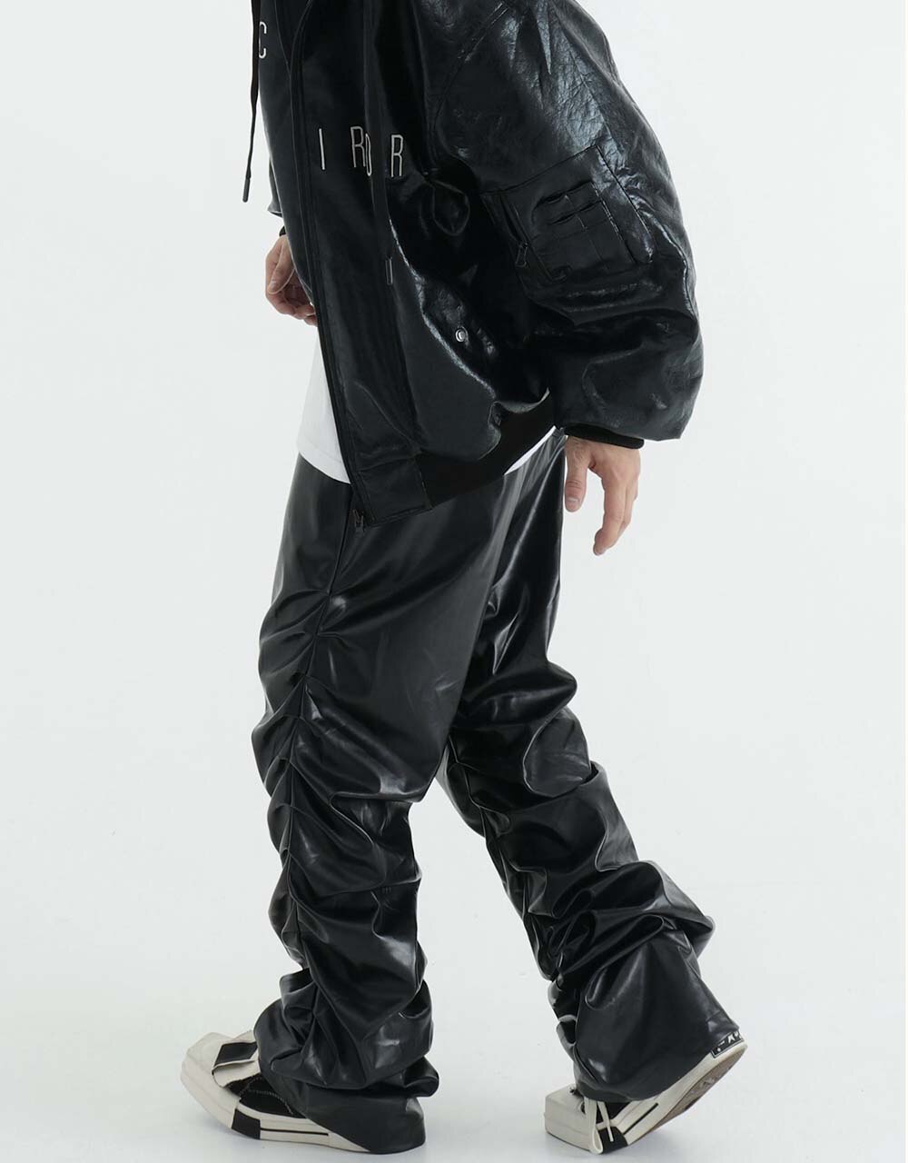 Men's Pleated Faux Leather Pants