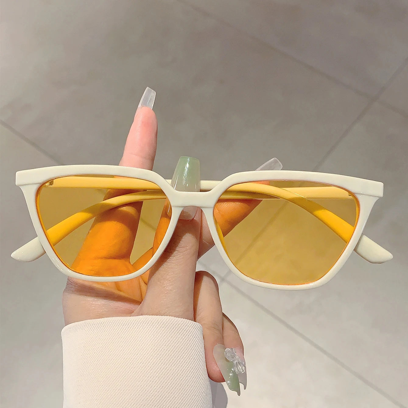 Stylish Cat Eye Sunglasses - Oversized Black Fashion Eyewear for Driving & Travel