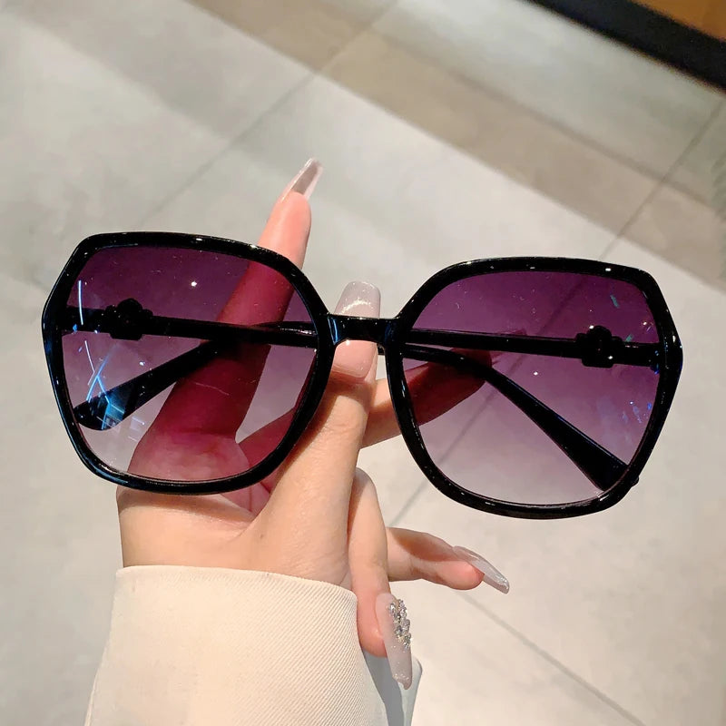 Stylish Gradient Square Sunglasses - Oversized Fashion Eyewear for Travel & Driving
