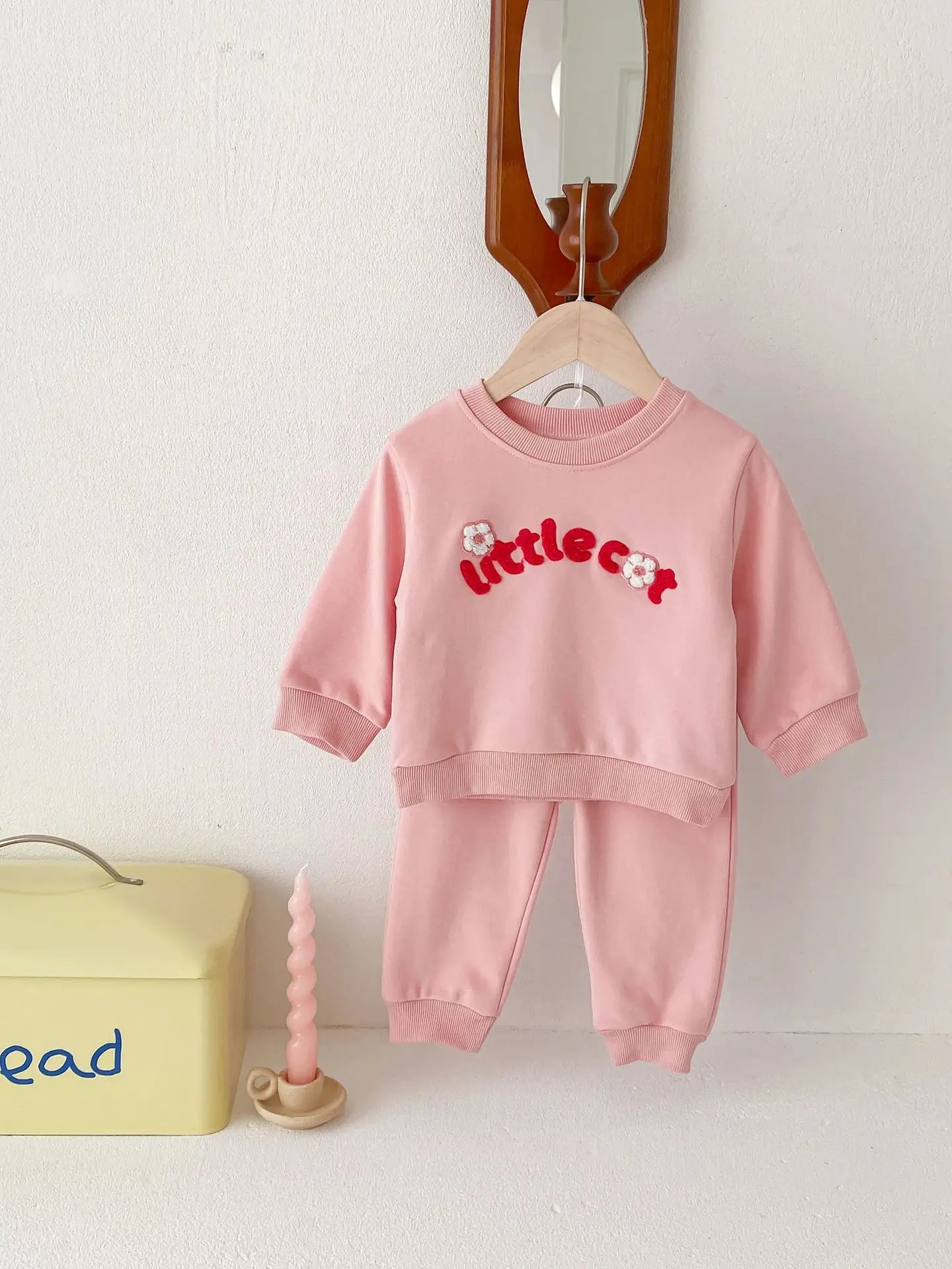 Girls Letter Print Hoodie Round-Neck Sweatshirts and Pants 2 PCS Track Suit