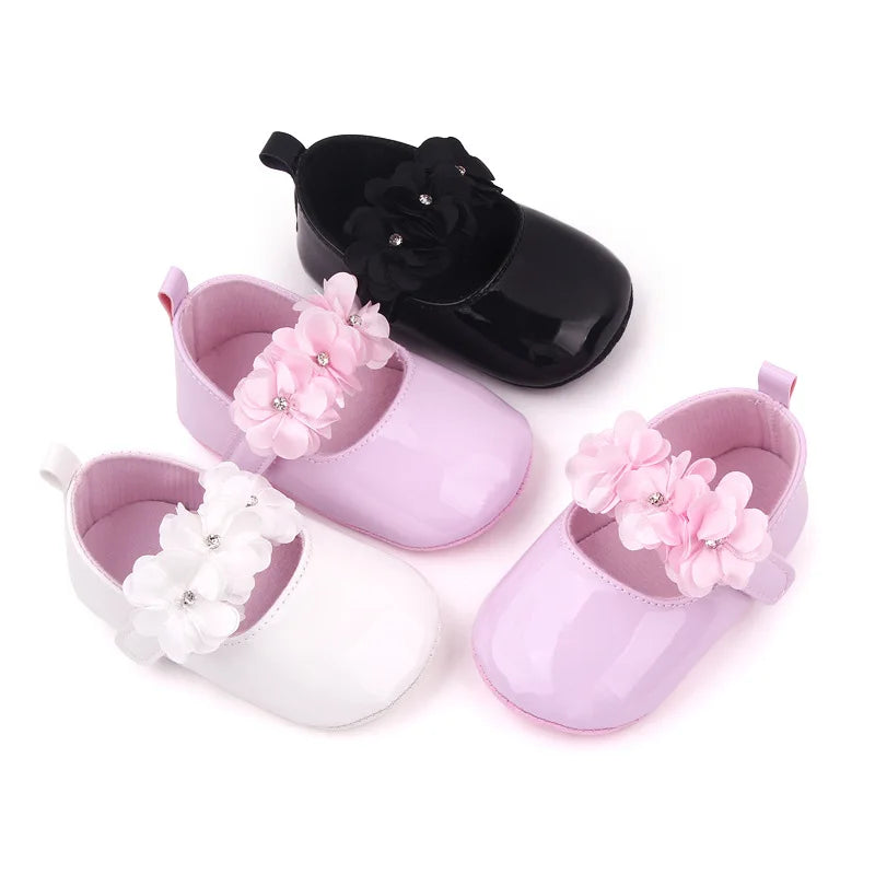 0-11M Baby Girls Cute Shoes 3 Colors Solid Soft Sole Flower Decor PU Leather Flats Shoes First Walkers