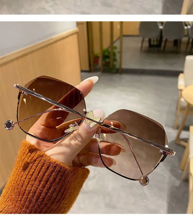 Women's Polygonal Metal Sunglasses - Retro Driving Eyewear