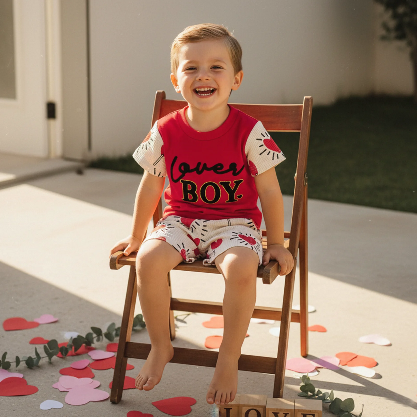 Toddler Boys Valentine's Day Outfit Set - Letter Embroidery T-Shirt & Candy Heart Shorts