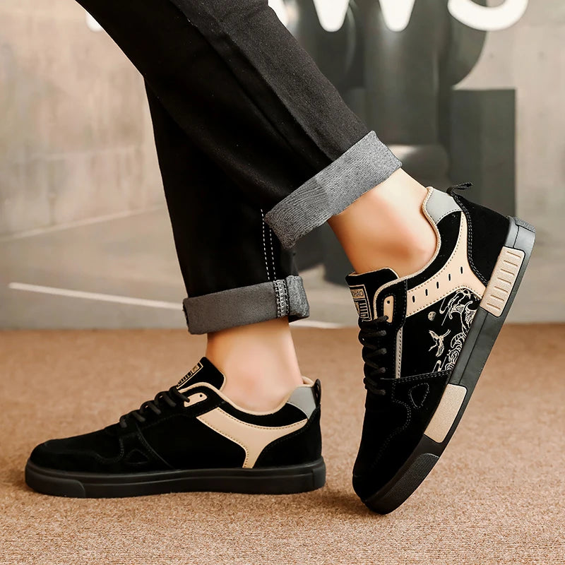 Men's Casual Versatile Skateboard Sports Shoes Lace Up  Sneakers