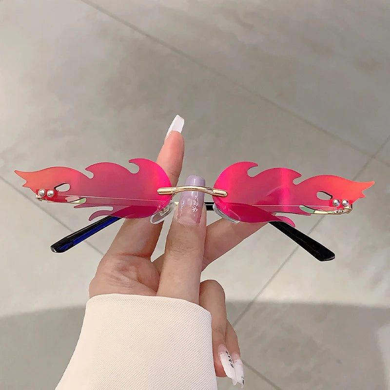 Women's Chic Fire Design  Stylish Sunglasses