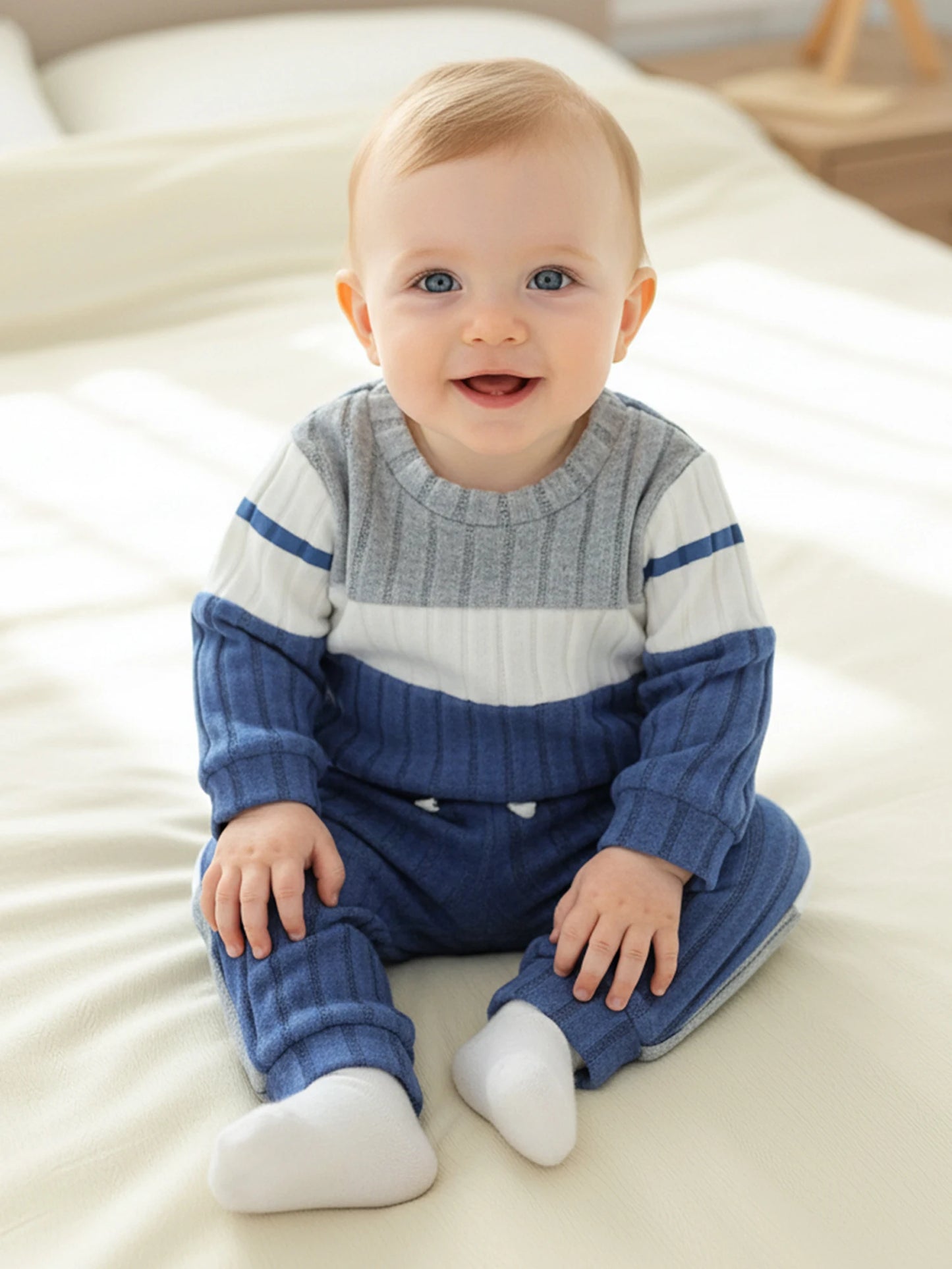 Baby Boys 2-Piece Outfit Set - Contrast Sweatshirt & Elastic Waist Pants