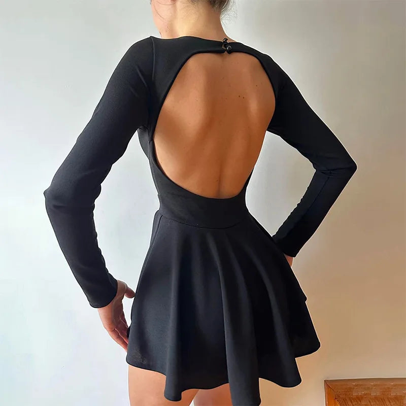 Women's Backless V Neck A-Line Mini Dress - Long Sleeve Pleated Dress