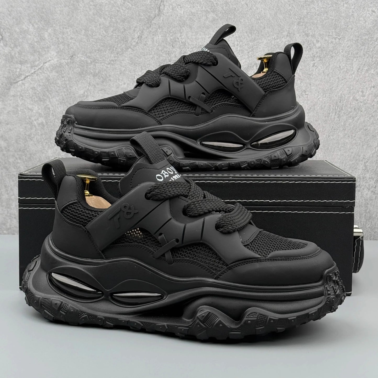 Men's Platform Sneakers - Breathable Lace-Up Tennis Sports Shoes