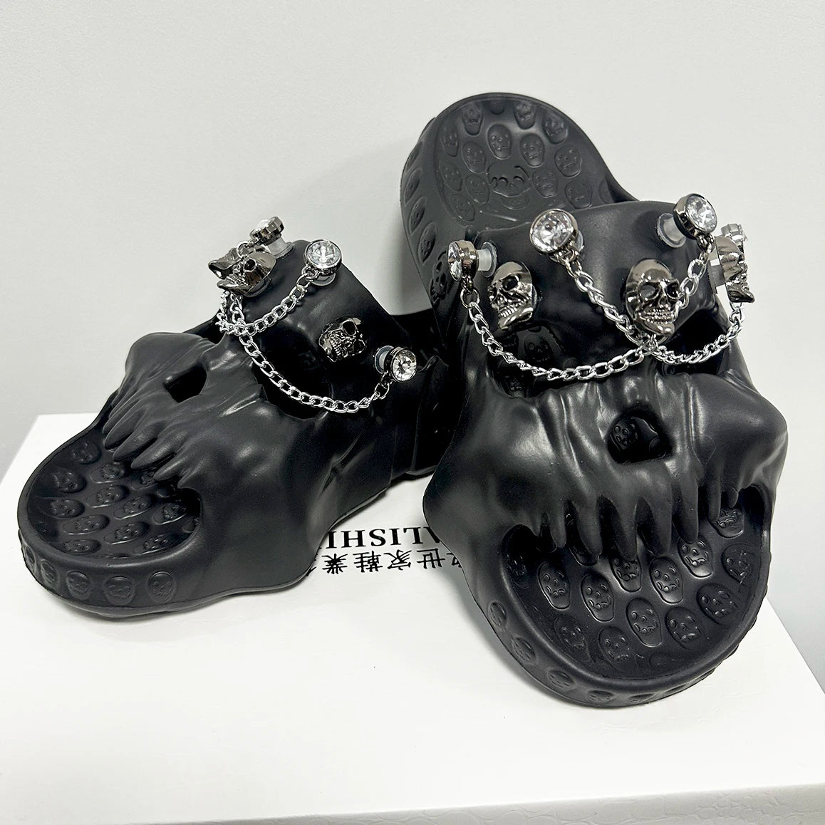 Men's Skull Design Slippers - Non-Slip Beach Sandals Slides