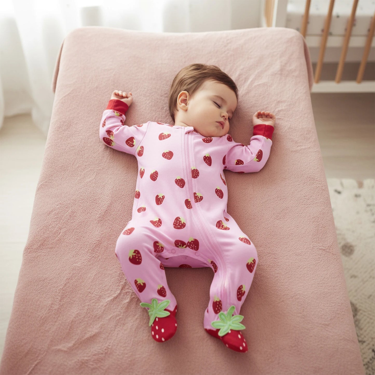 Baby Girls Boys Strawberry Print Romper - Long Sleeve Footed Jumpsuit 0-18M